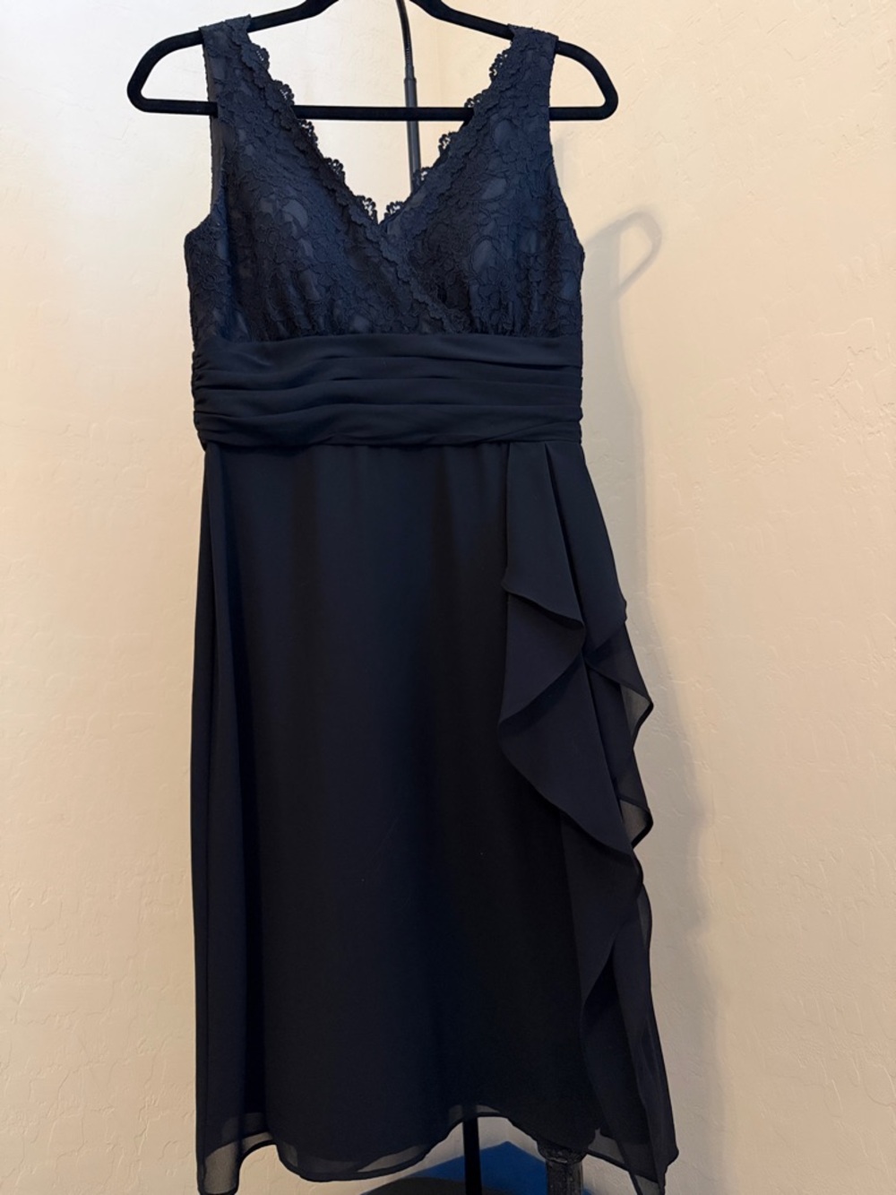 Jessica Howard Navy Lace V-Neck Midi Dress size 6